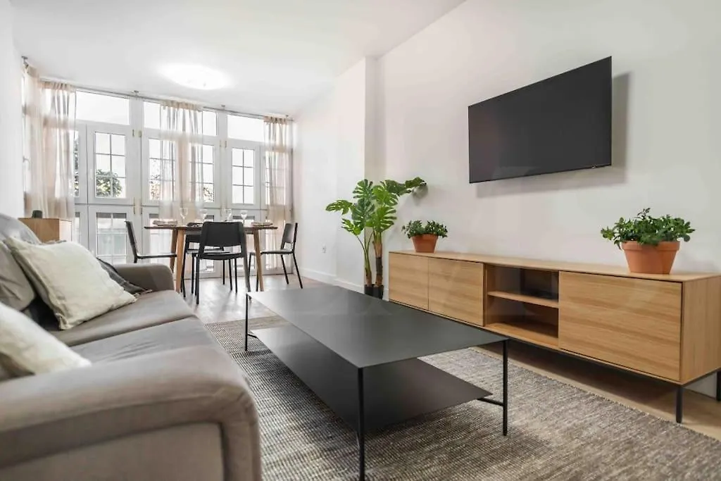 Bright And Modern Apartment By Rems 马拉加