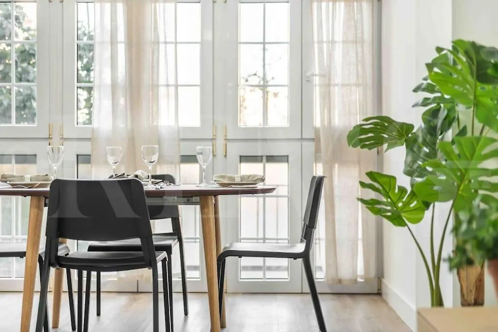 Bright And Modern Apartment By Rems Malaga